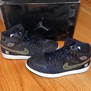Air Jordan retro 1 baseball tribute size 12